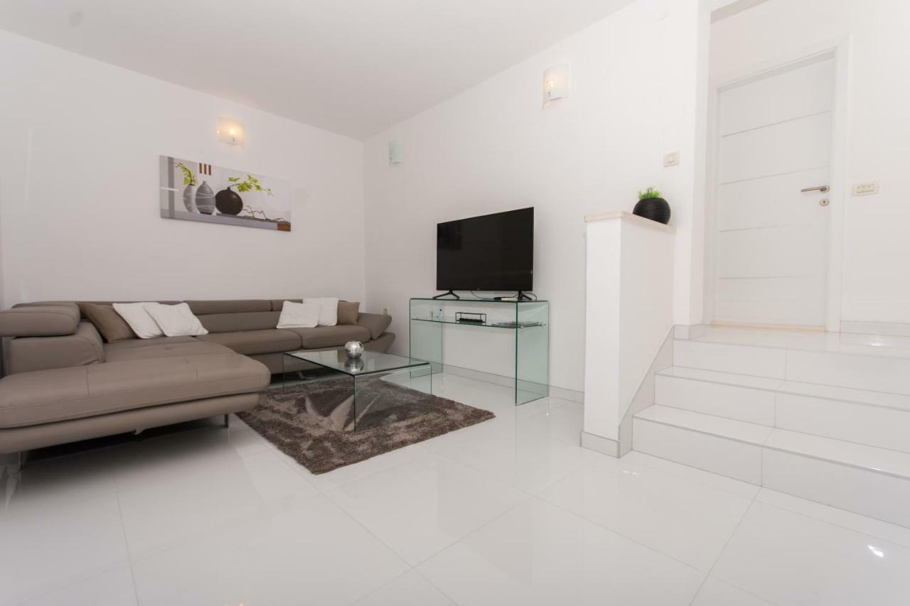 Apartmani- Lastro Trogir Ngoại thất bức ảnh